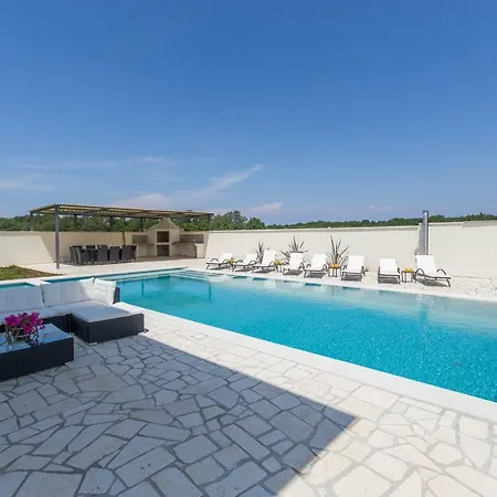 Romansa Villa Umag